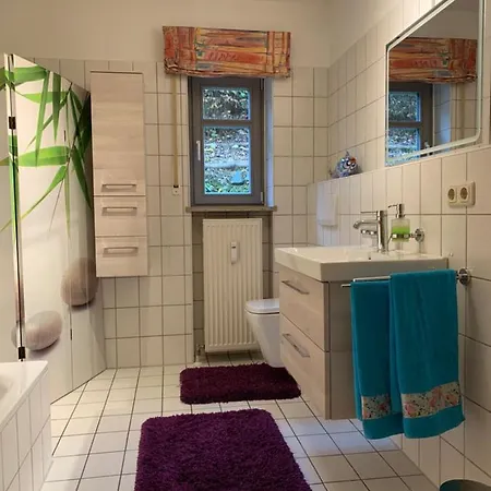 Silvia Schmalzbauer *